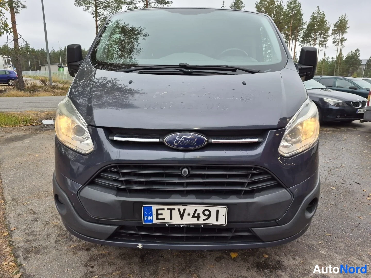 Sininen Ford Transit Custom 2013, edestä, kuva 5