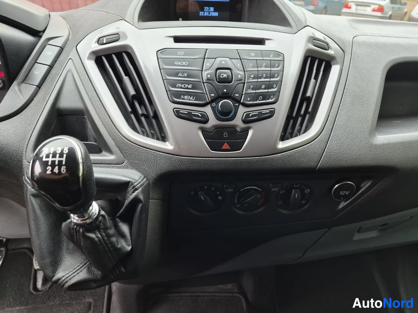Sininen Ford Transit Custom 2013, yksityiskohta, kuva 20