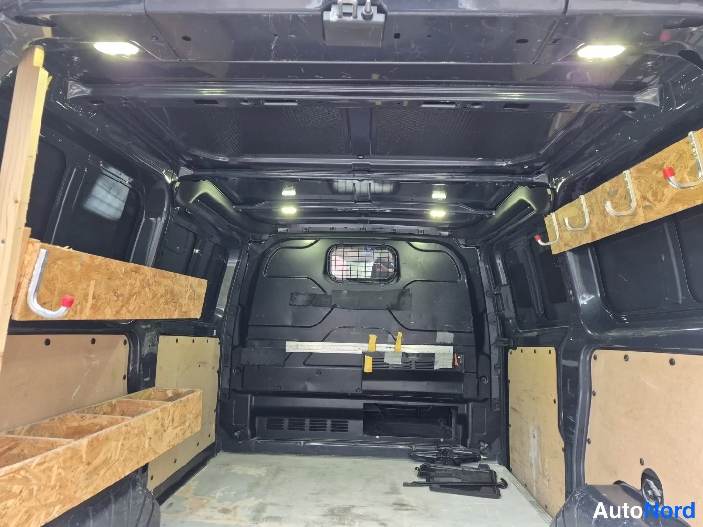 Sininen Ford Transit Custom 2013, tavaratila, kuva 14