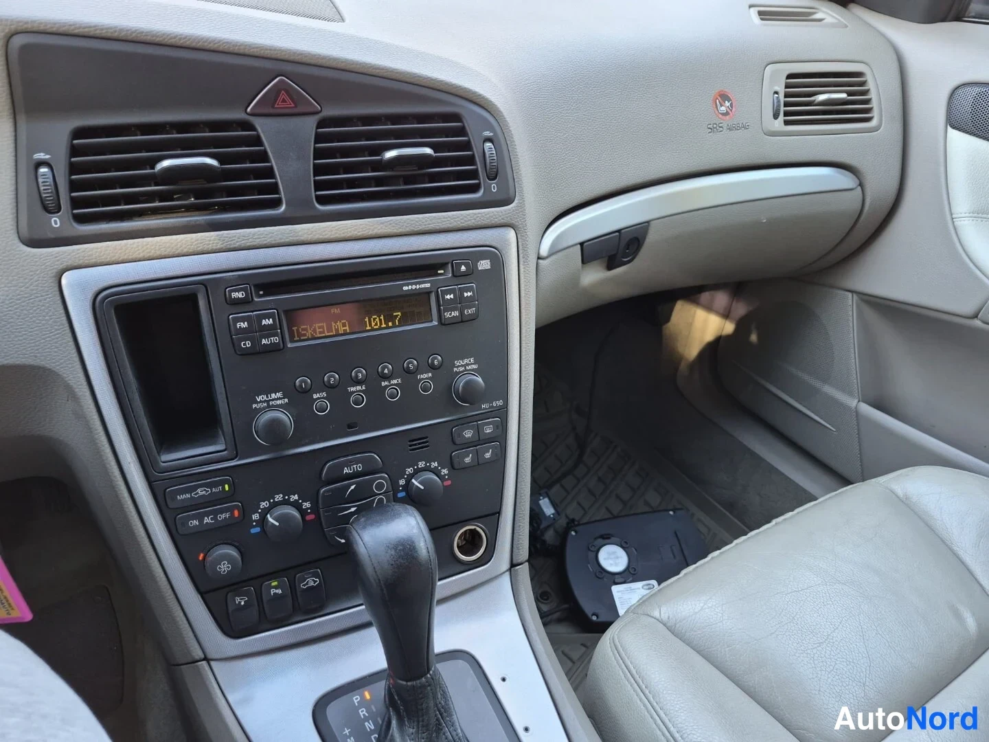 Sininen Volvo V70 2008, yksityiskohta, kuva 20