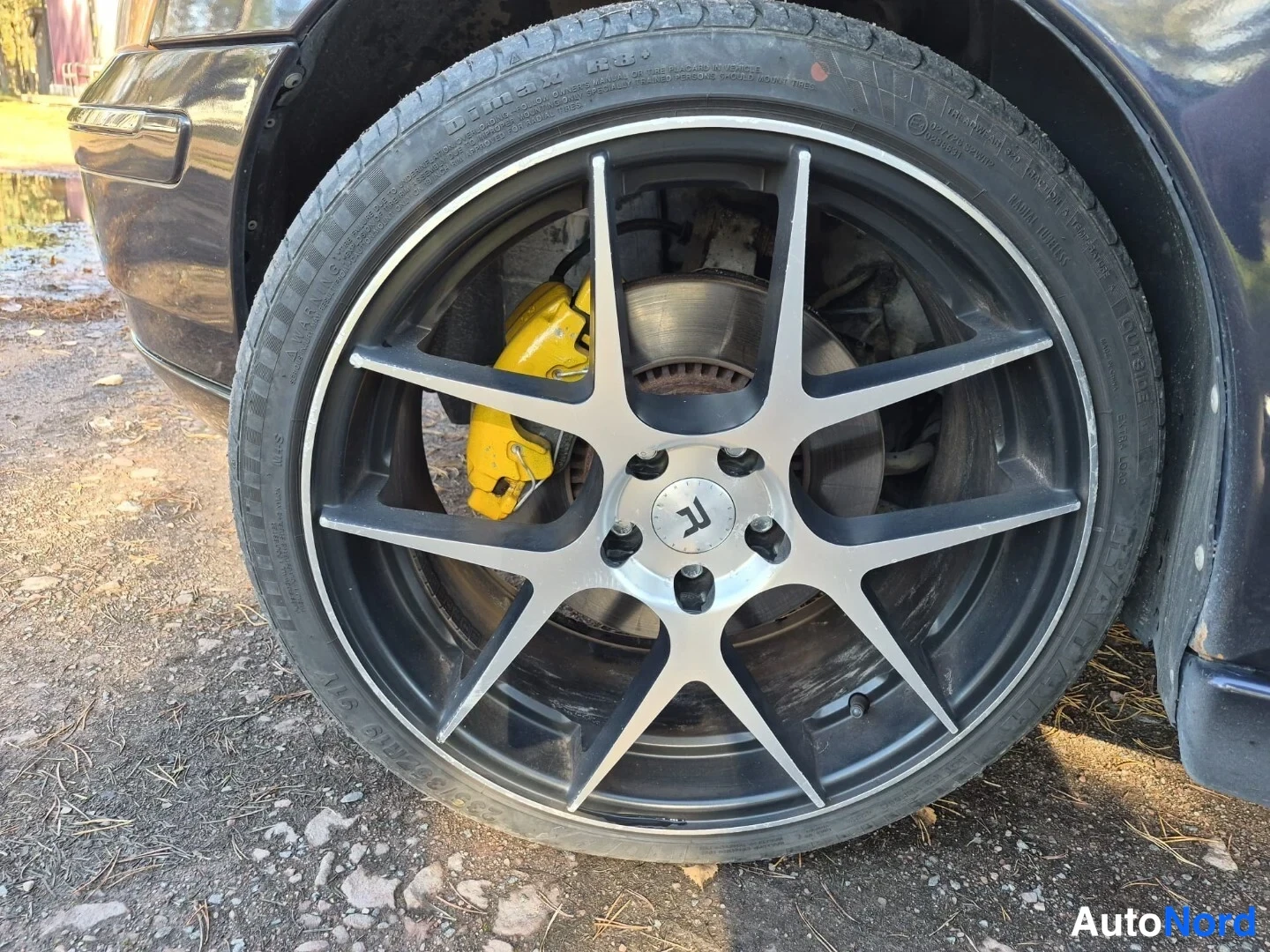 Sininen Volvo V70 2008, yksityiskohta, kuva 26