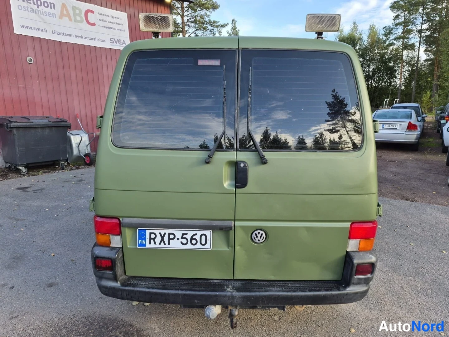 Vihreä Volkswagen Caravelle 2003, takaa, kuva 9