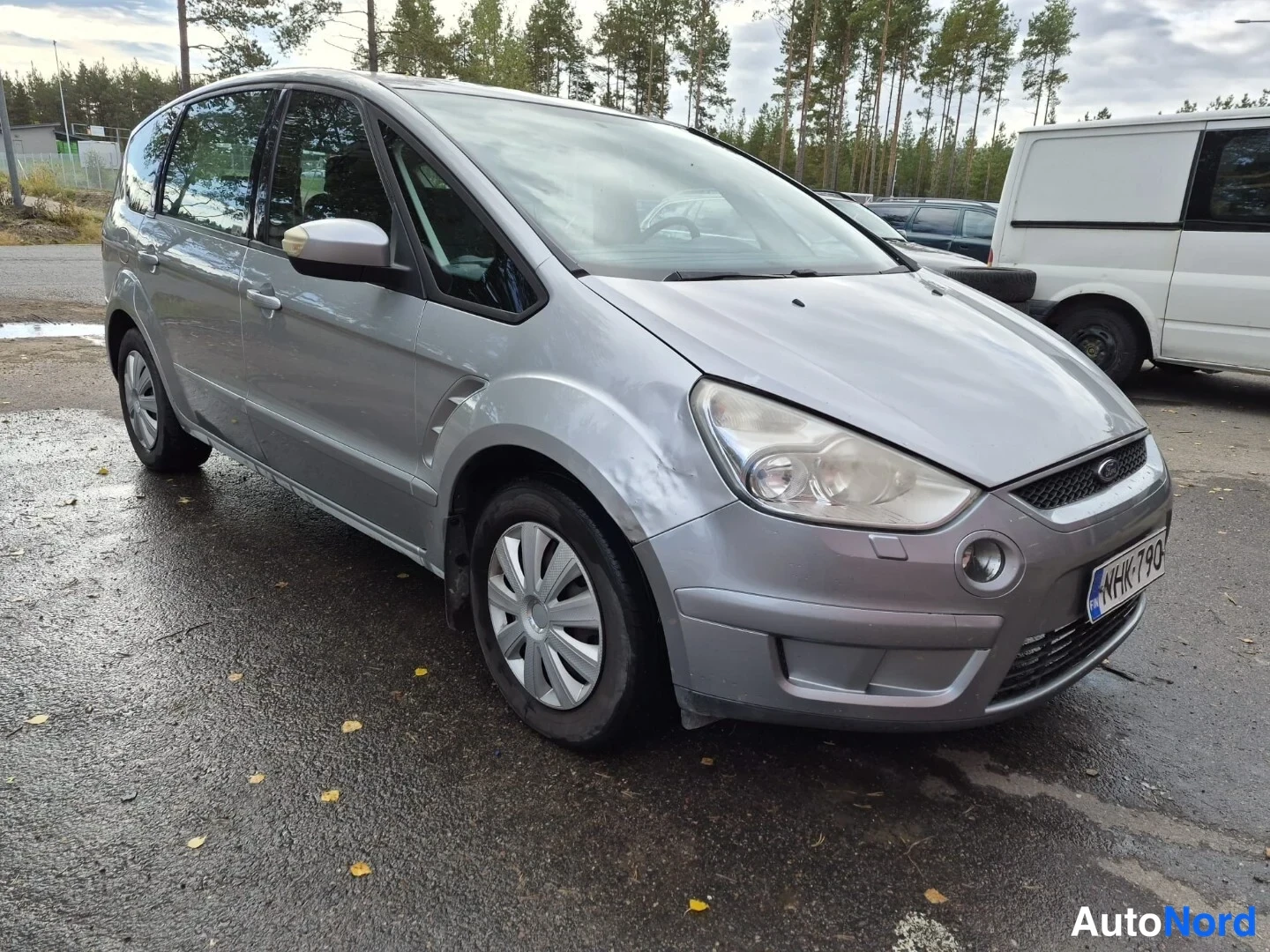 Hopea Ford S-MAX 2007, etuviisto, keula oikealle, kuva 2