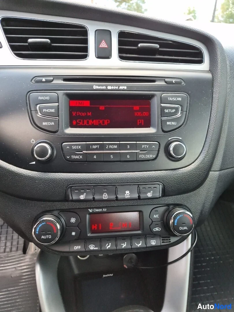 Beige Kia Ceed 2012, yksityiskohta, kuva 20