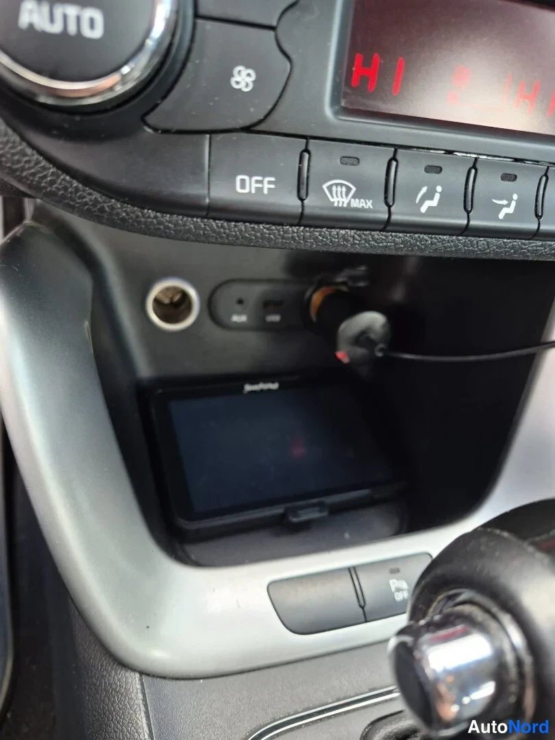 Beige Kia Ceed 2012, yksityiskohta, kuva 24