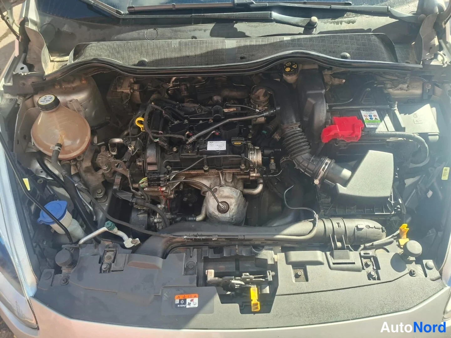 Beige Kia Ceed 2012, moottoritila, kuva 17