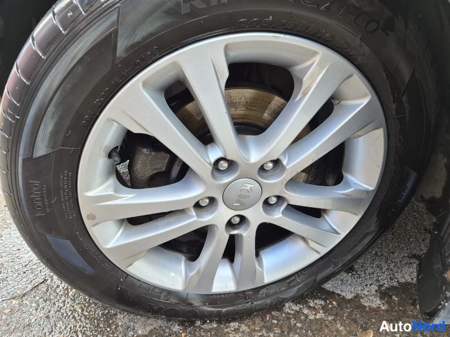 Beige Kia Ceed 2012, yksityiskohta, kuva 29