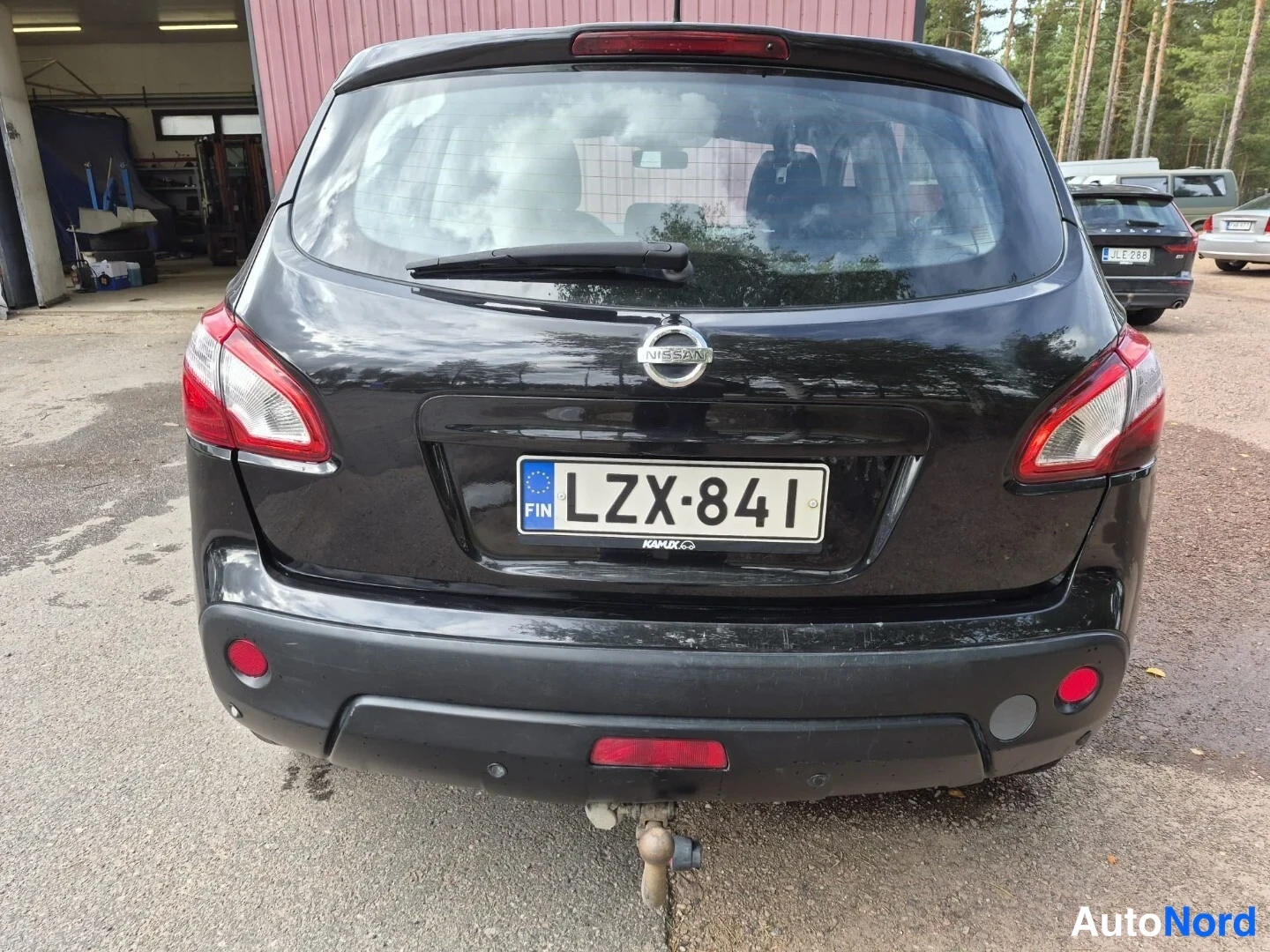 Musta Nissan Qashqai 2012, takaa, kuva 8