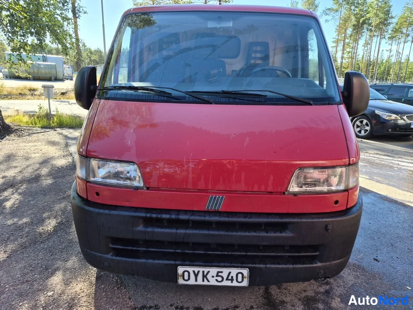 Punainen Fiat Ducato 2000, edestä, kuva 4