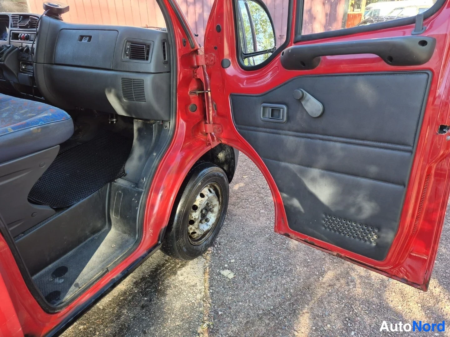 Punainen Fiat Ducato 2000, yksityiskohta, kuva 26