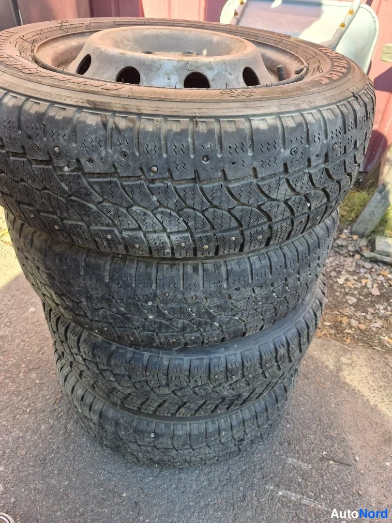 Punainen Fiat Ducato 2000, yksityiskohta, kuva 28