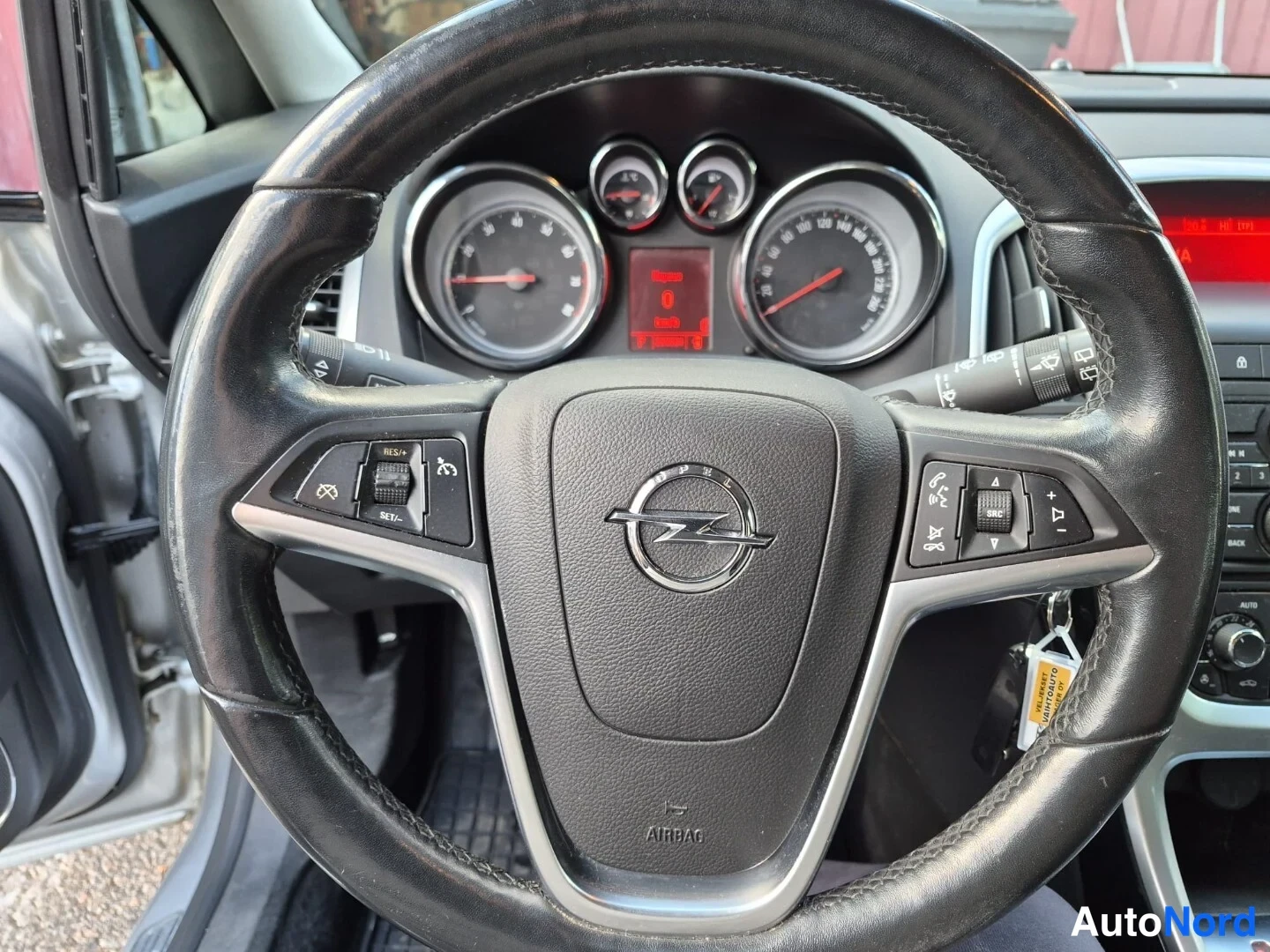 Harmaa Opel Astra SPORTS TOURER 2011, yksityiskohta, kuva 18
