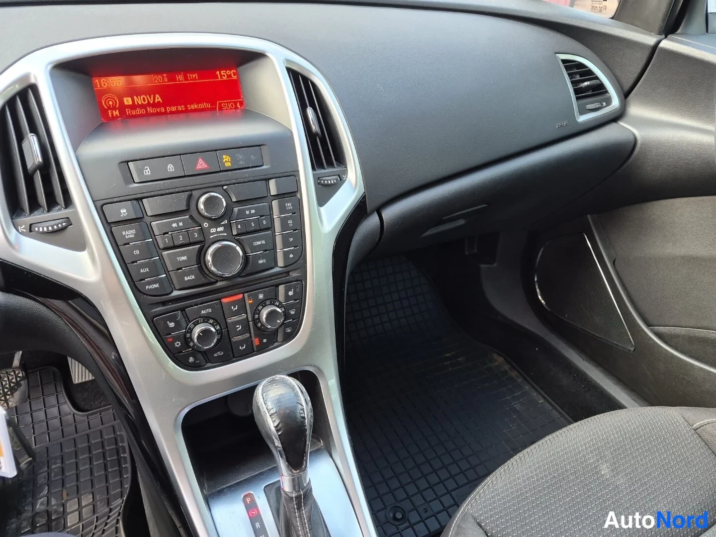 Harmaa Opel Astra SPORTS TOURER 2011, ohjaamo, kuva 10