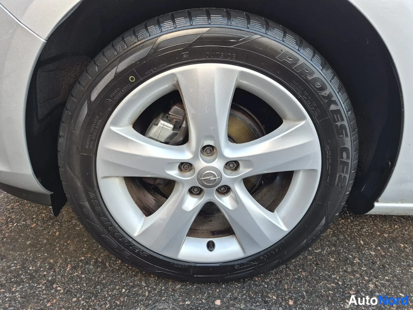 Harmaa Opel Astra SPORTS TOURER 2011, yksityiskohta, kuva 20