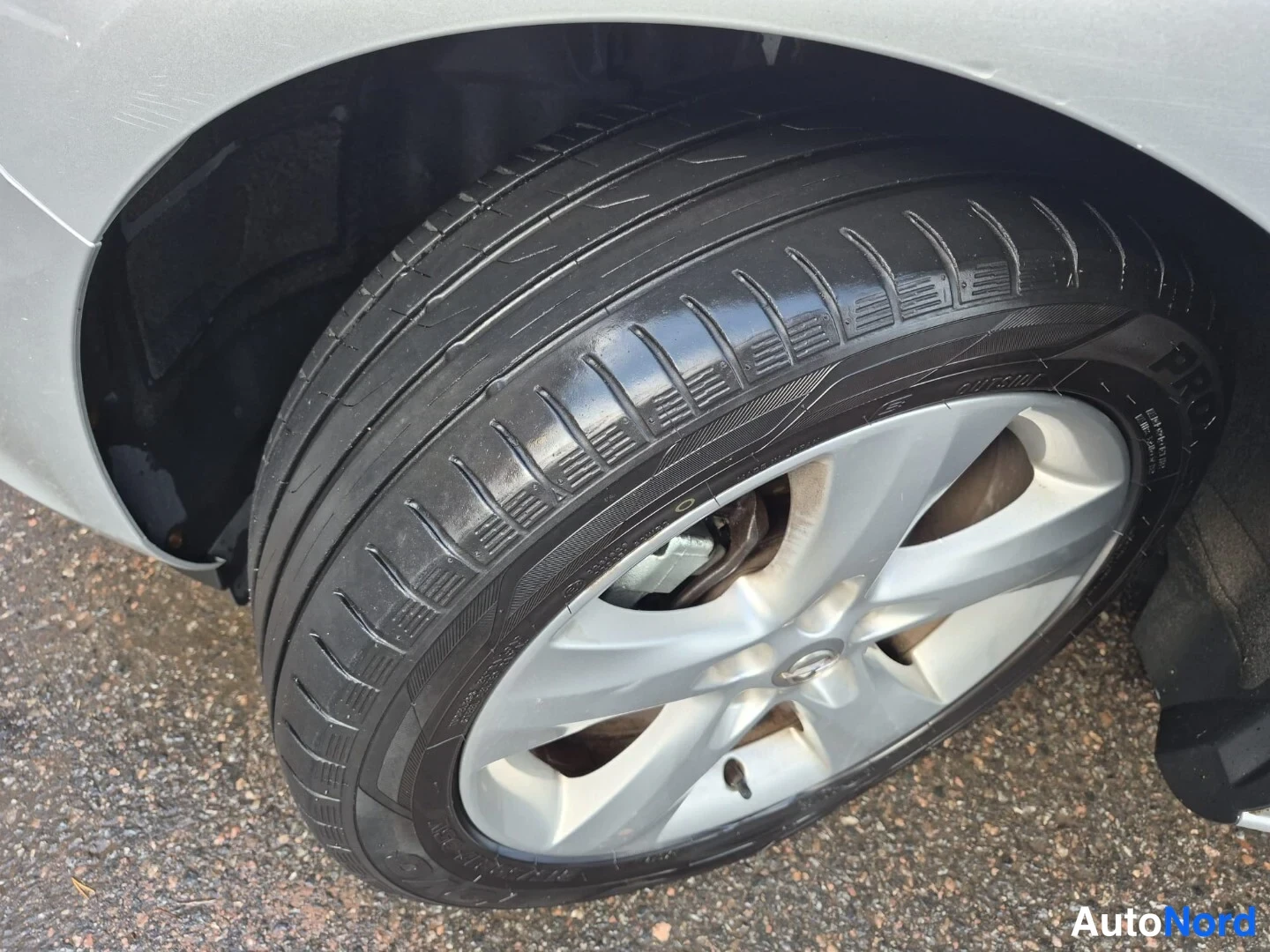 Harmaa Opel Astra SPORTS TOURER 2011, yksityiskohta, kuva 22