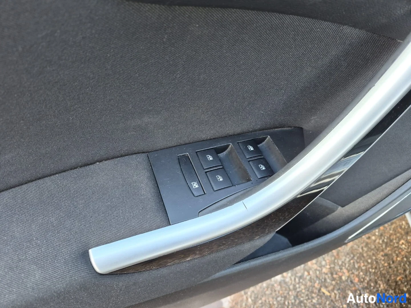Harmaa Opel Astra SPORTS TOURER 2011, yksityiskohta, kuva 26