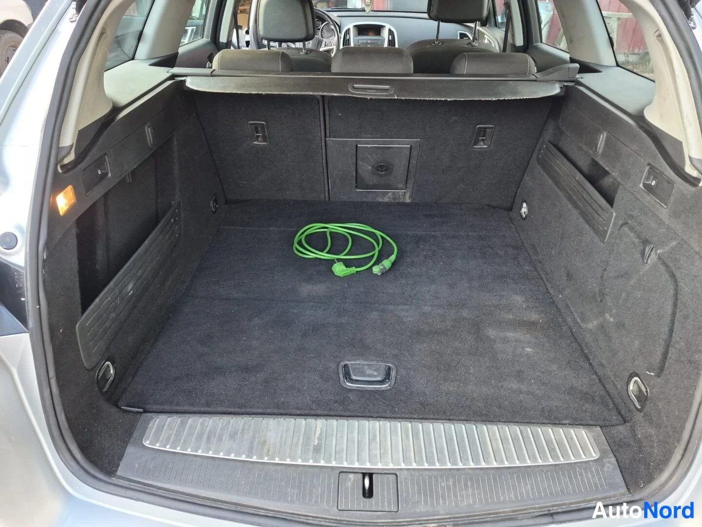 Harmaa Opel Astra SPORTS TOURER 2011, tavaratila, kuva 16