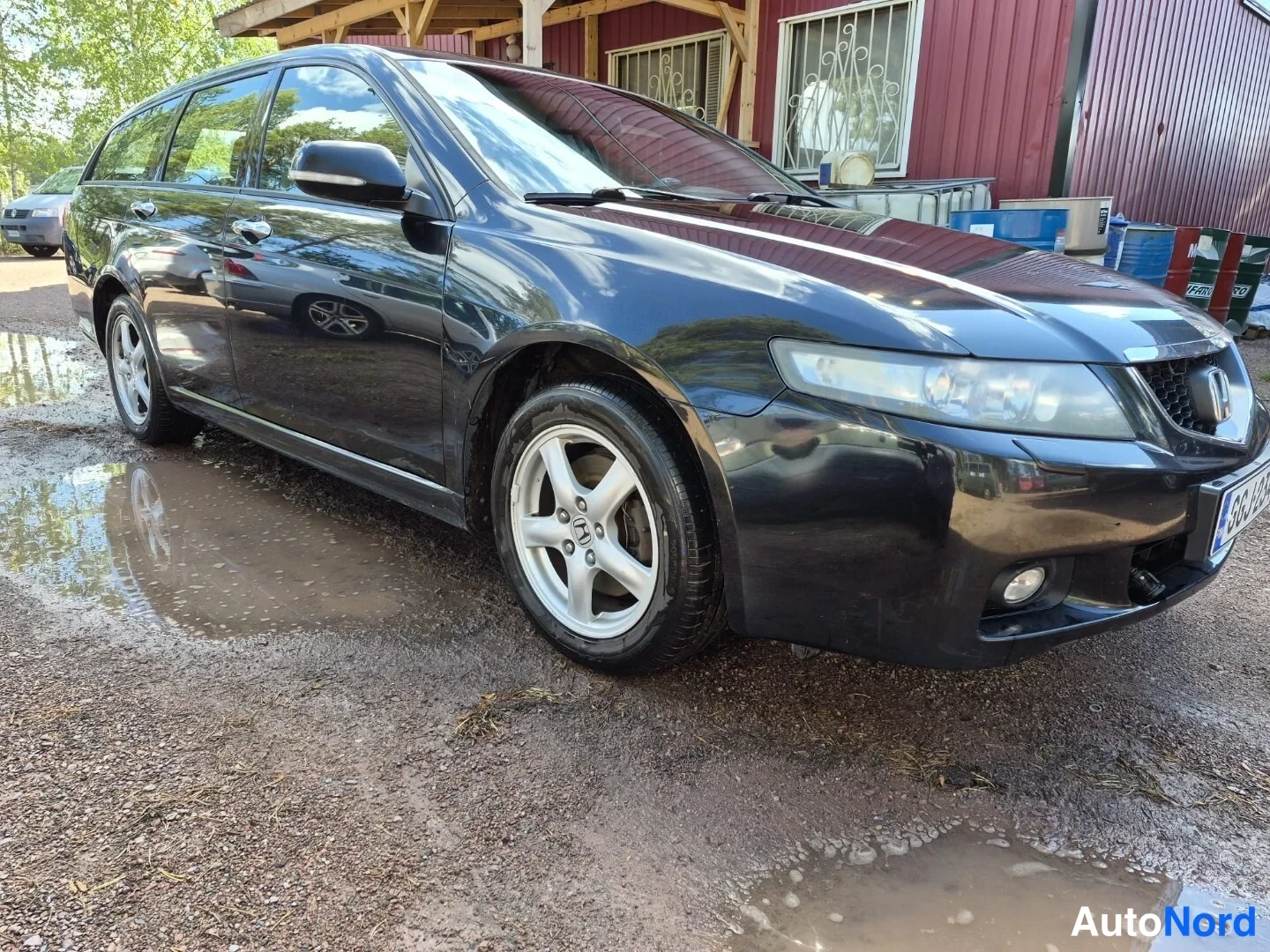 Musta Honda Accord 2005, etuviisto, keula oikealle, kuva 3