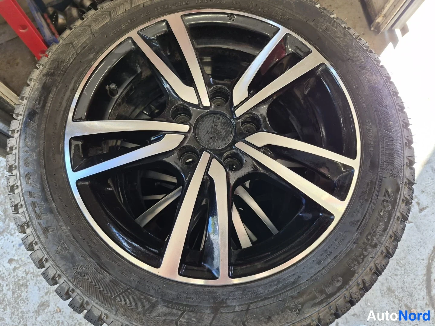 Musta Honda Accord 2005, yksityiskohta, kuva 25