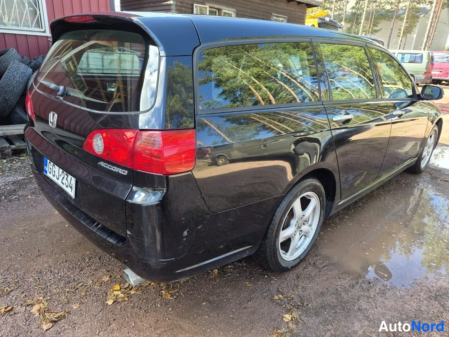 Musta Honda Accord 2005, takaviisto, kuva 6