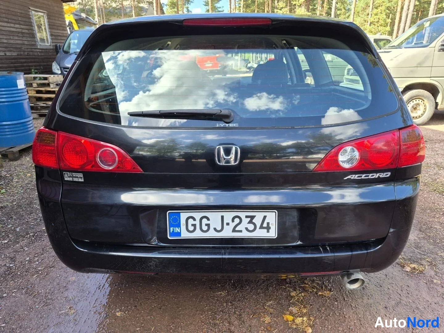 Musta Honda Accord 2005, takaa, kuva 9