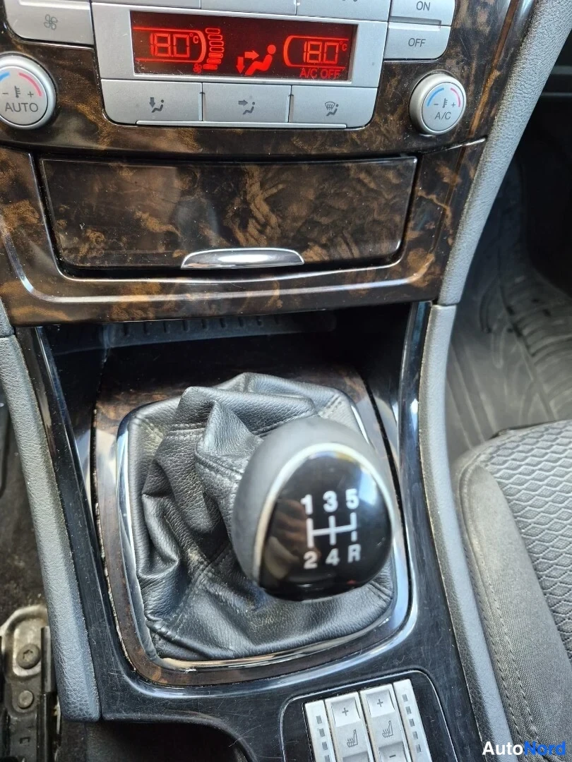 Beige Ford Mondeo 2009, yksityiskohta, kuva 25