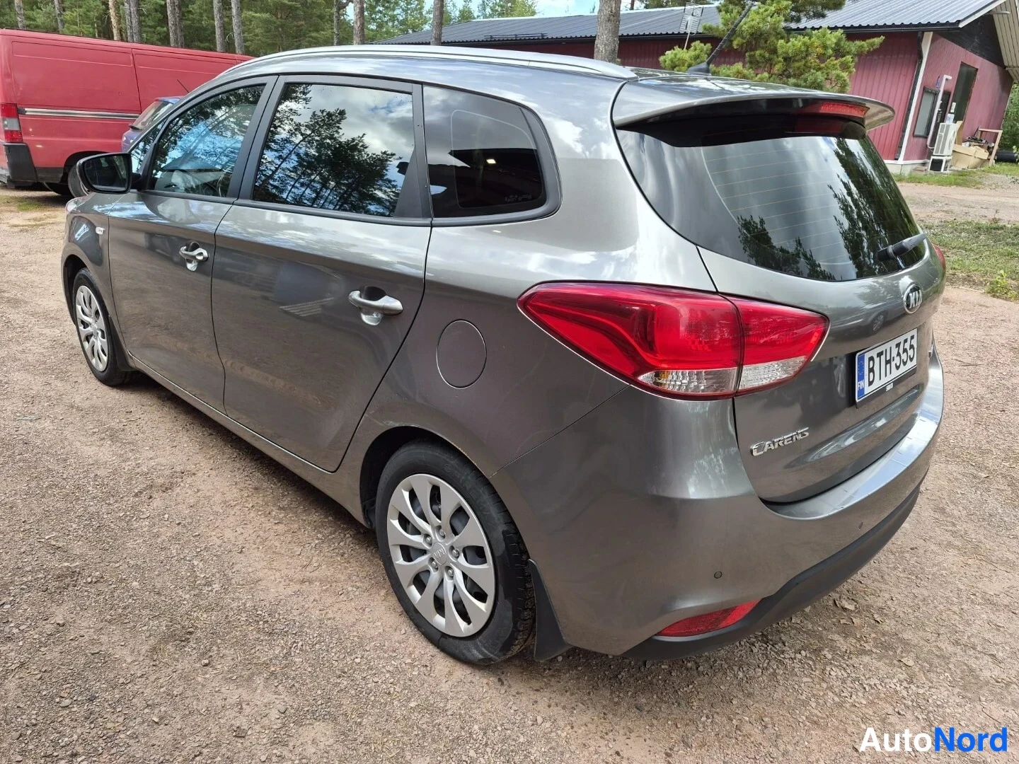 Harmaa Kia Carens 2015, takaviisto, kuva 6