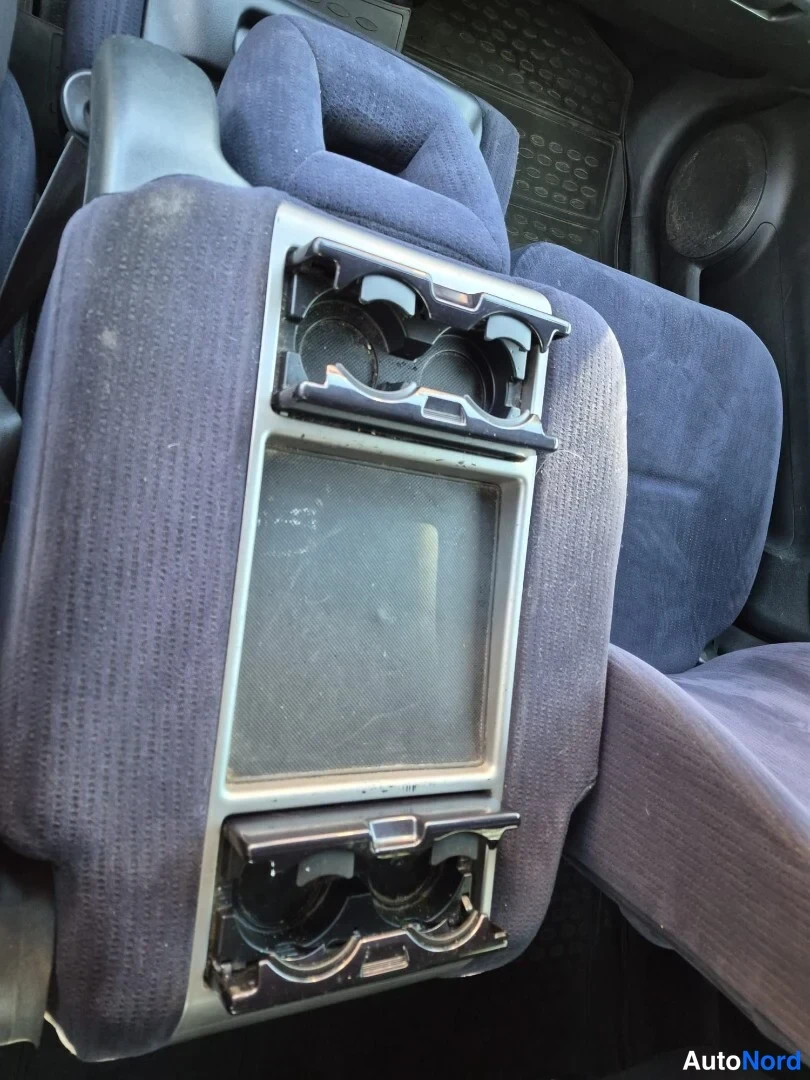 Musta Honda FR-V 2008, ohjaamo, kuva 12