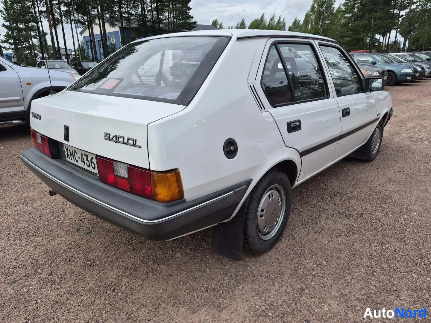 Valkoinen Volvo 340 1989, takaviisto, kuva 10