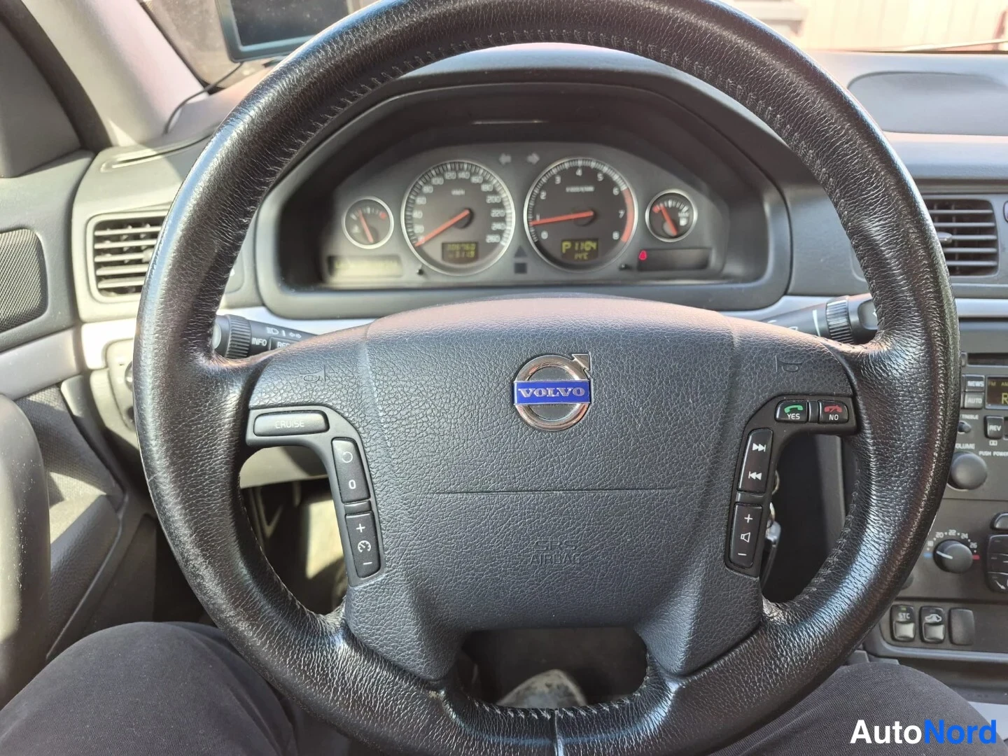 Valkoinen Volvo S80 2003, yksityiskohta, kuva 18