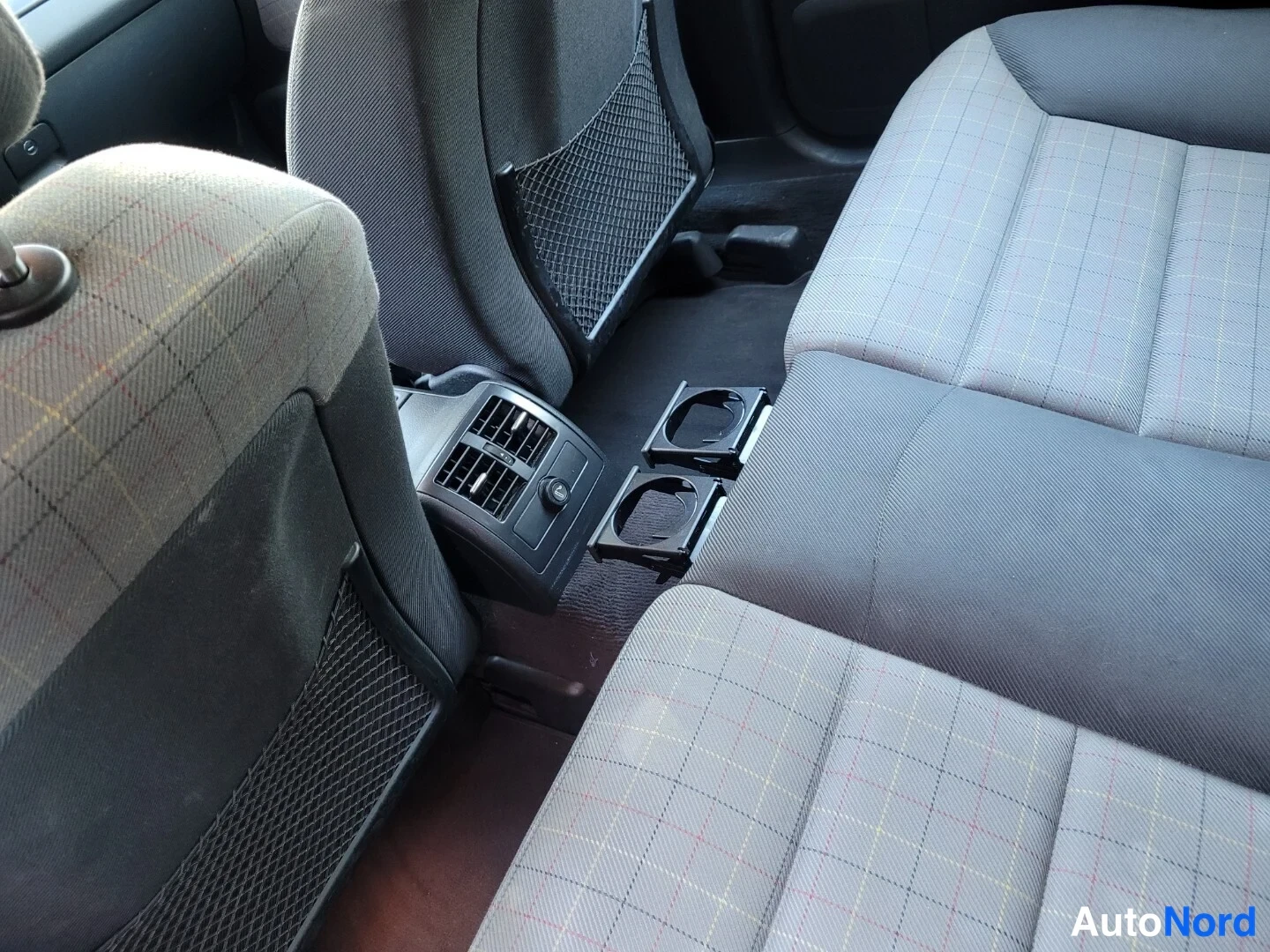Vihreä Audi A6 allroad quattro 2002, yksityiskohta, kuva 20