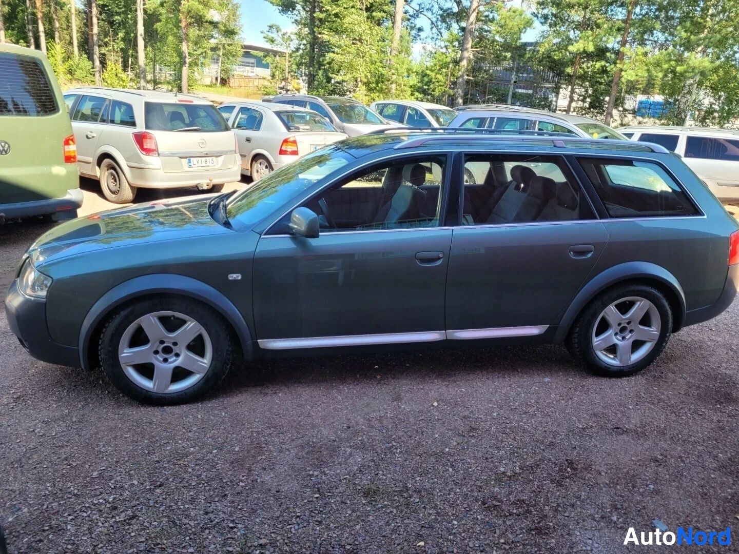 Vihreä Audi A6 allroad quattro 2002, takaviisto, kuva 5