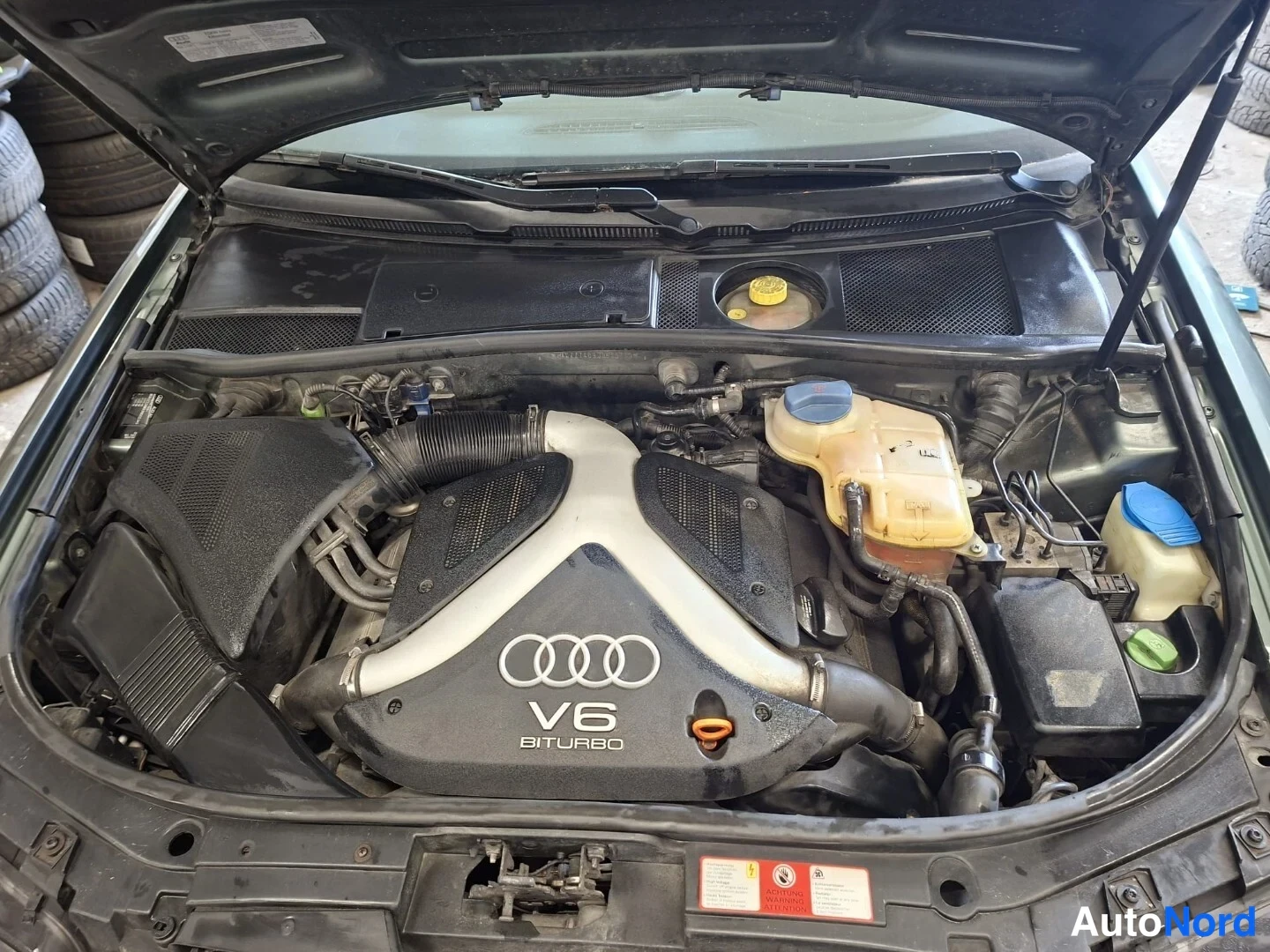 Vihreä Audi A6 allroad quattro 2002, moottoritila, kuva 17