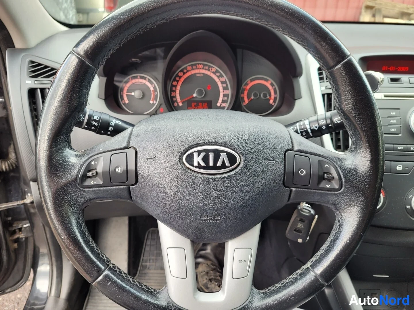 Musta Kia Ceed 2010, yksityiskohta, kuva 16