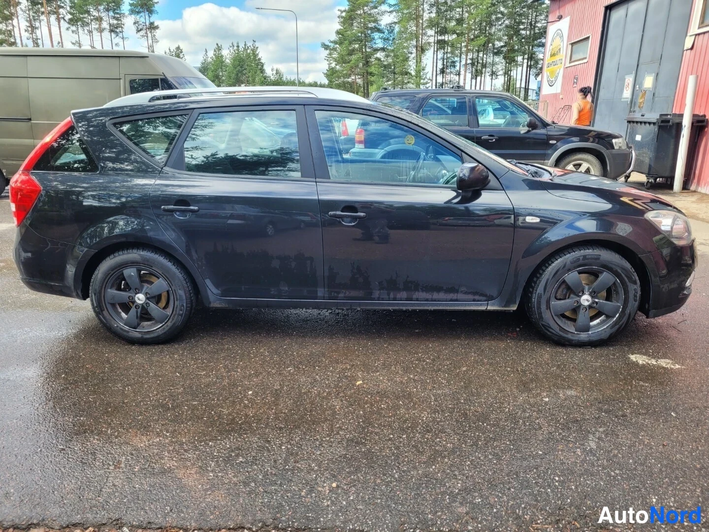 Musta Kia Ceed 2010, sivulta, kuva 5