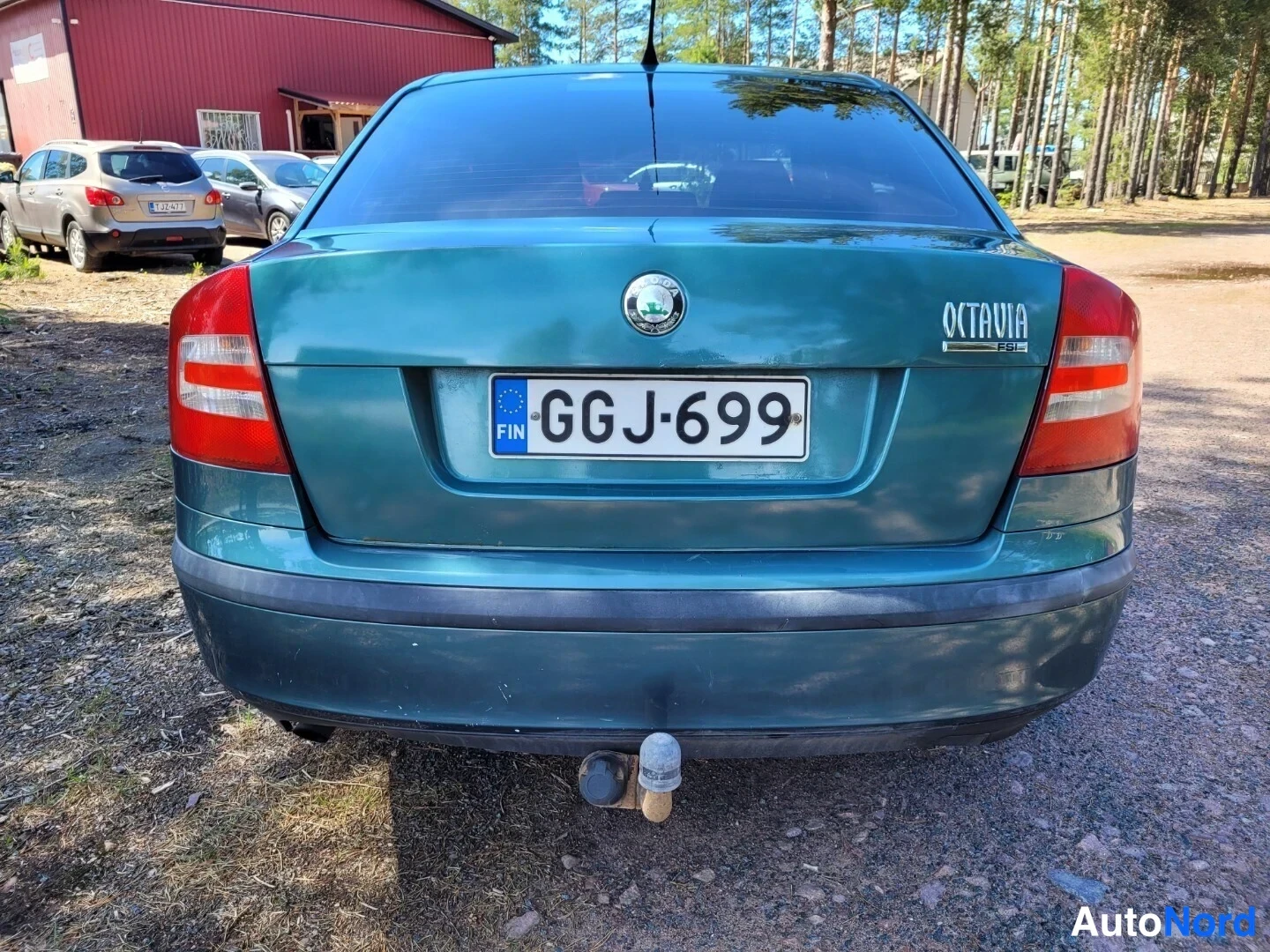 Vihreä Skoda Octavia 2005, takaa, kuva 9