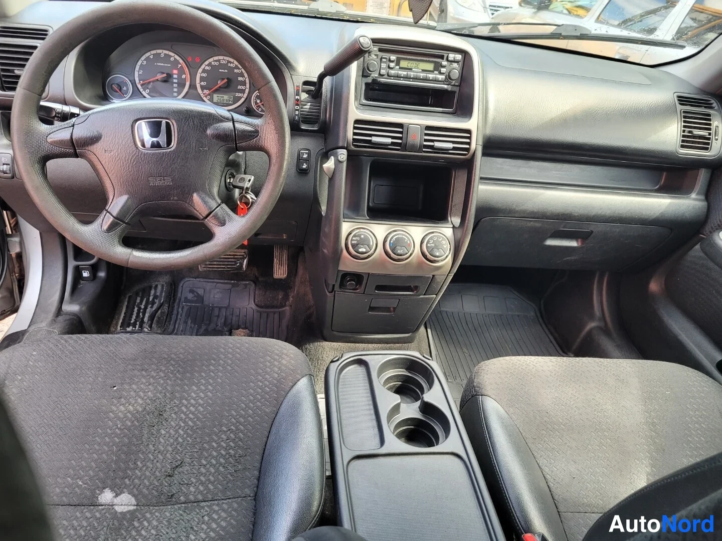 Silver Honda CR-V 2002, förarplats, bild 12