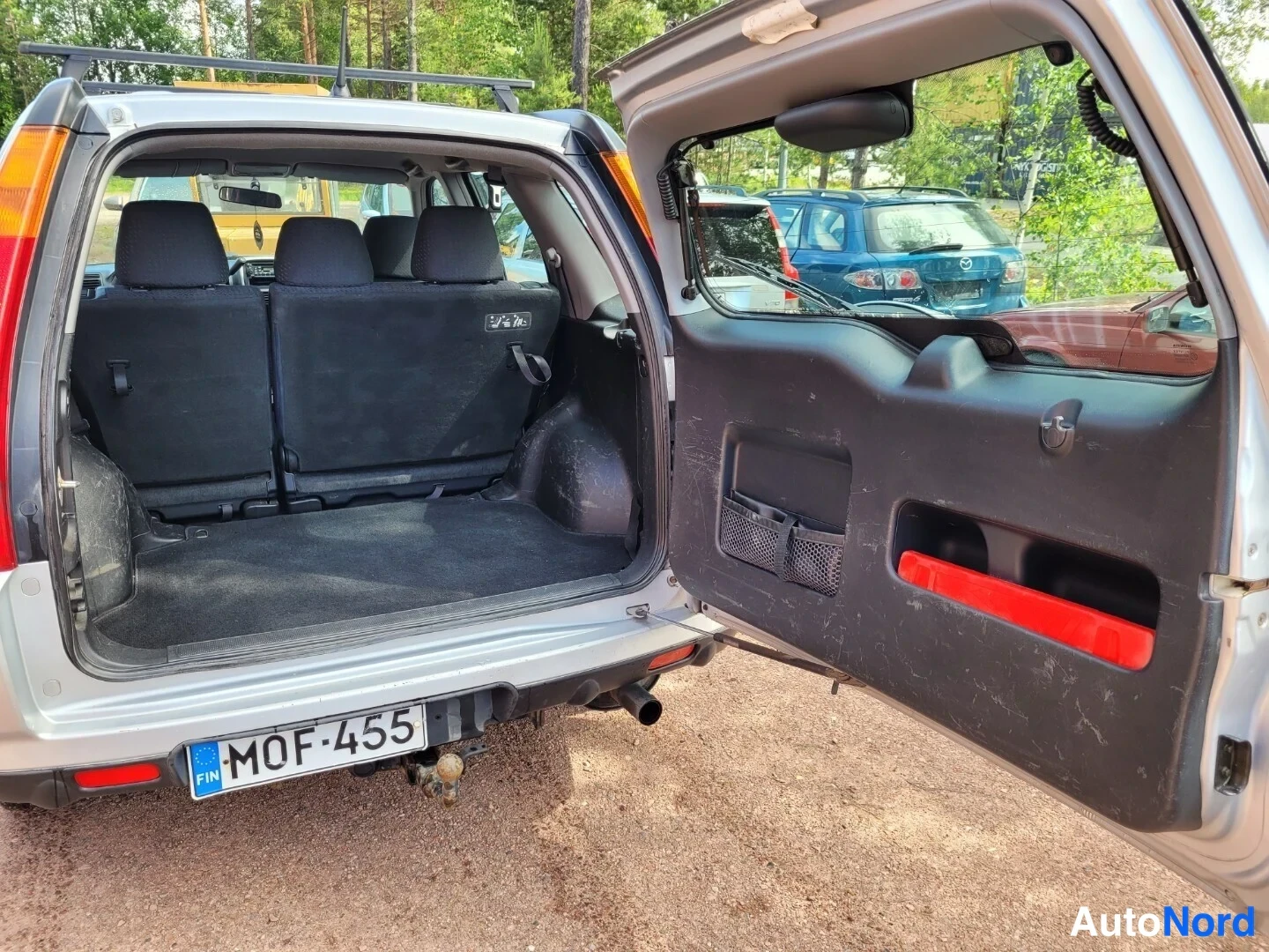 Silver Honda CR-V 2002, bagageutrymme, bild 17