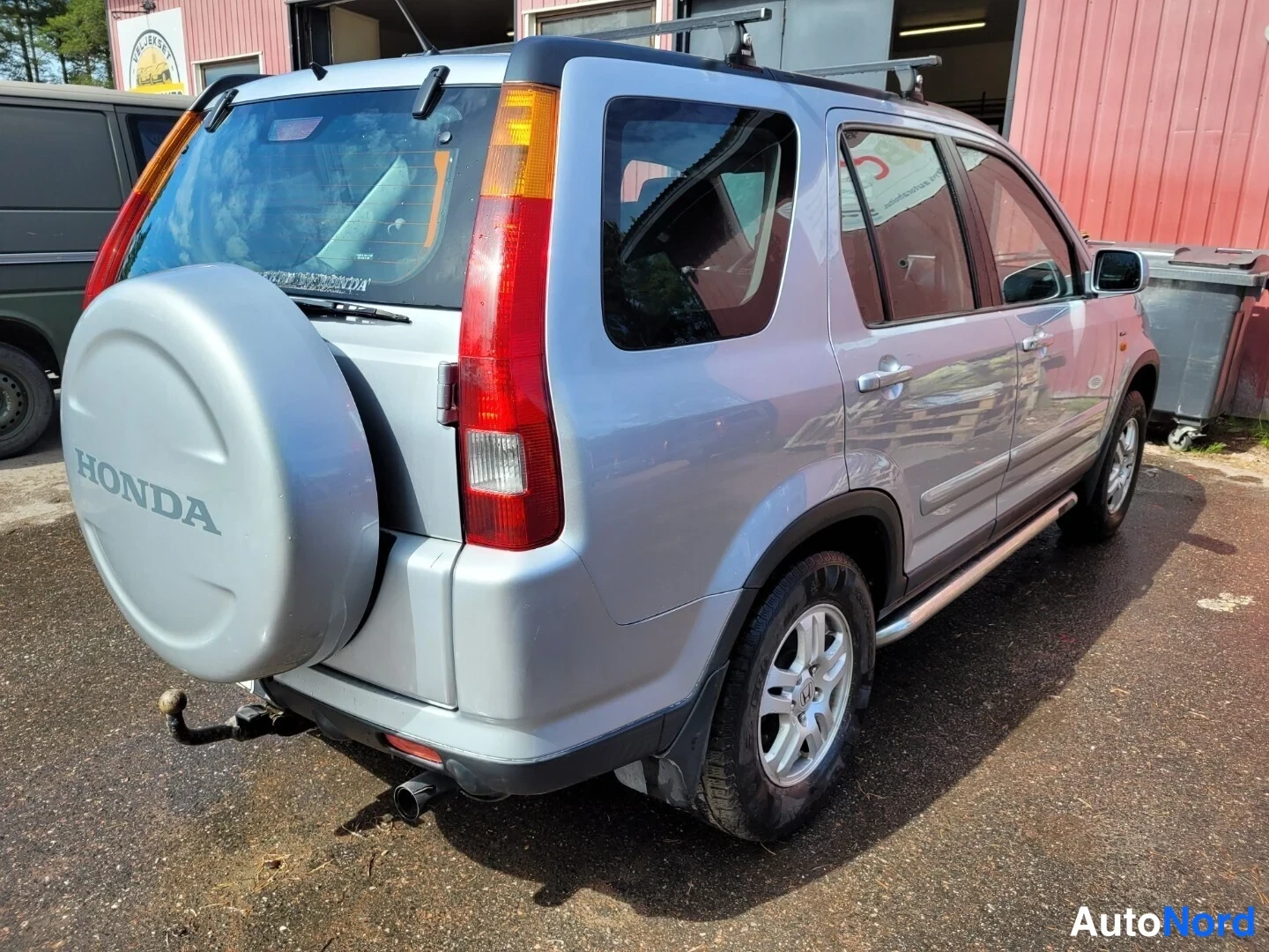 Silver Honda CR-V 2002, snett bakifrån, bild 9