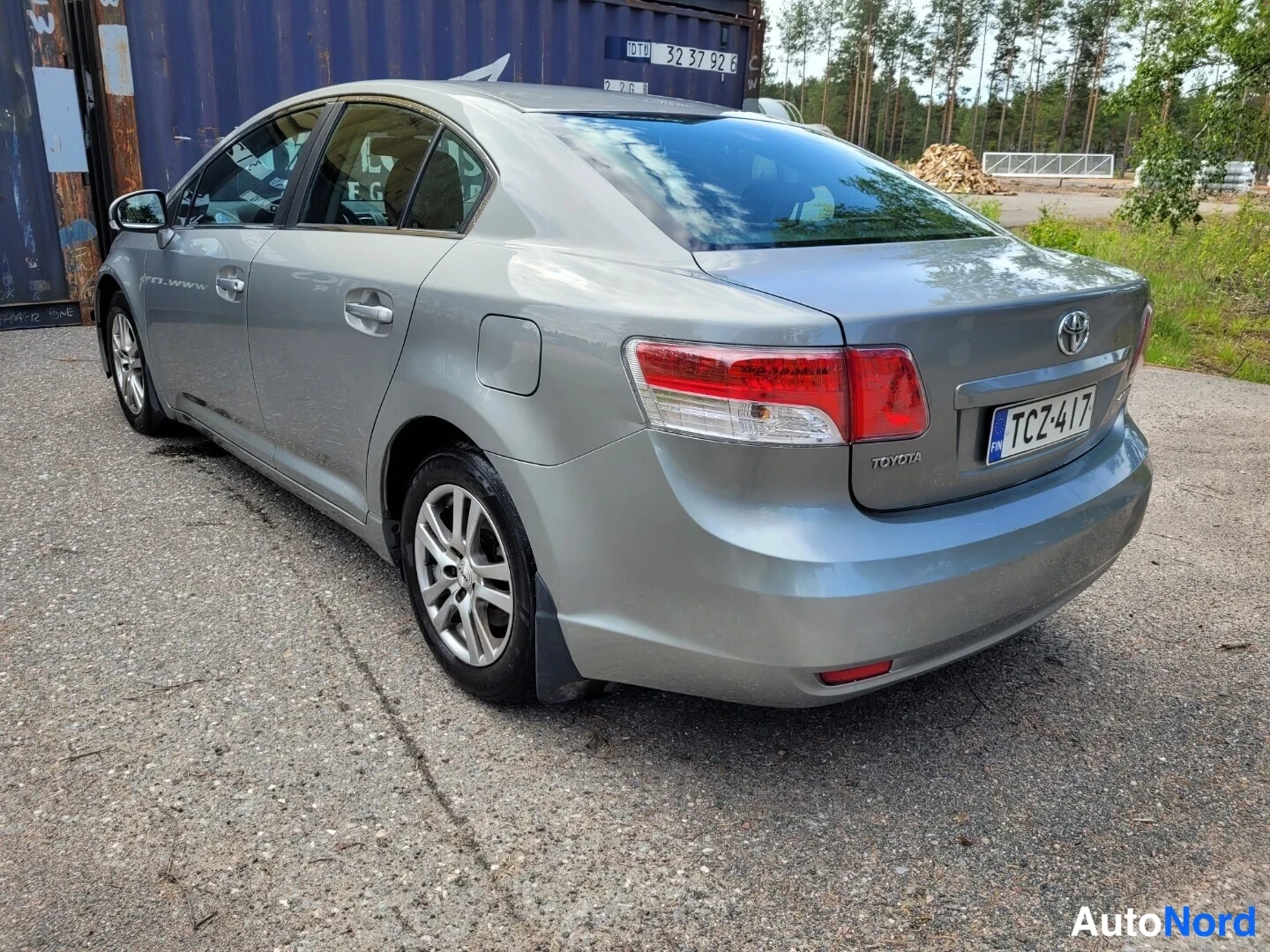 Harmaa Toyota Avensis 2010, takaviisto, kuva 8