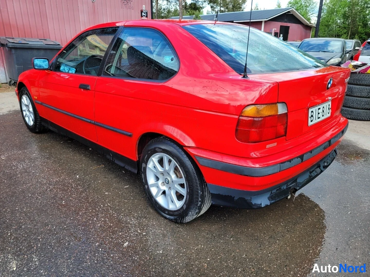 Red BMW 316i 1997, rear three-quarter, photo 6