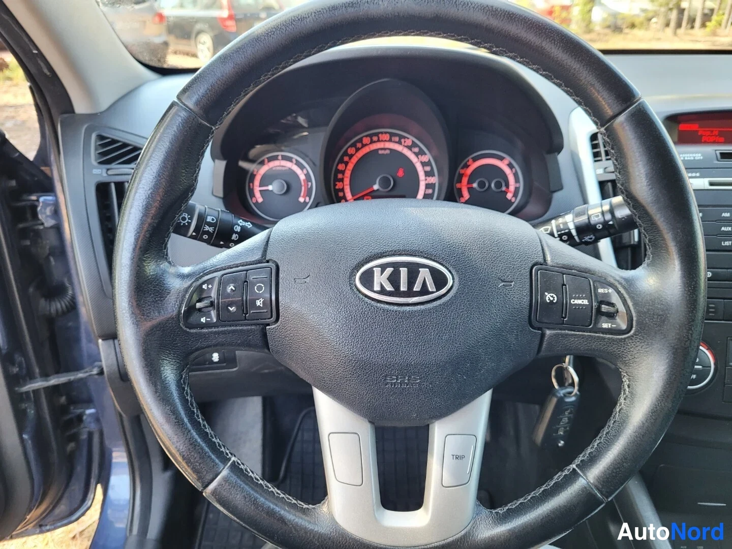 Sininen Kia Ceed 2011, yksityiskohta, kuva 19