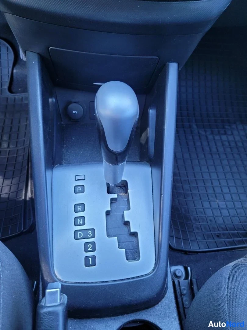 Sininen Kia Ceed 2011, yksityiskohta, kuva 23