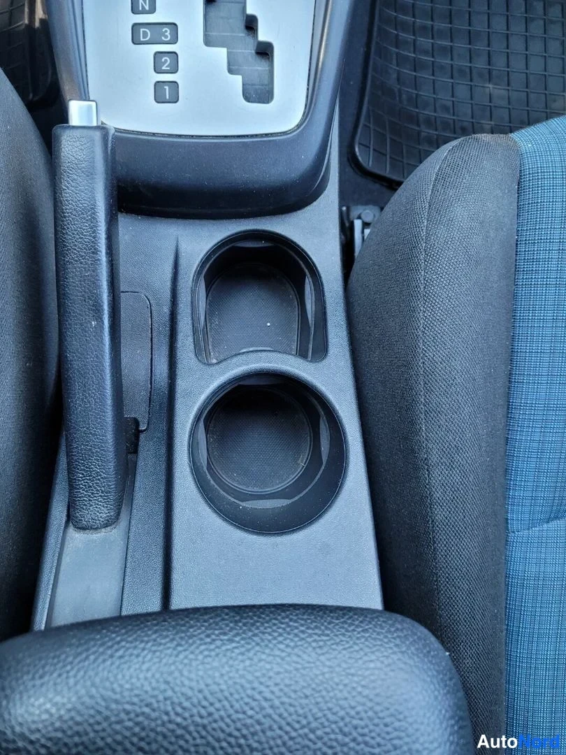 Sininen Kia Ceed 2011, yksityiskohta, kuva 25