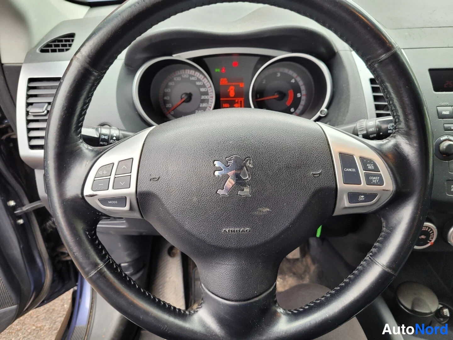 Sininen Peugeot 4007 2007, yksityiskohta, kuva 23
