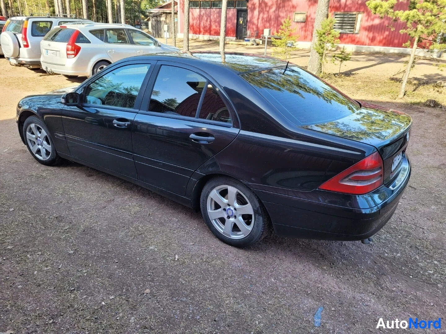 Musta Mercedes-Benz C 220 CDI 2003, takaviisto, kuva 6
