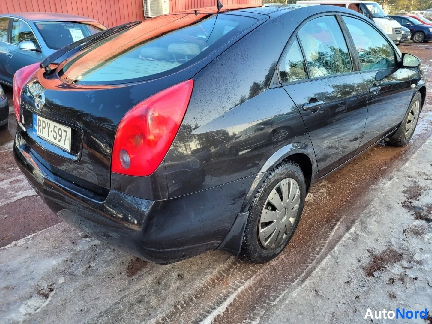 Musta Nissan Primera 2004, takaviisto, kuva 7