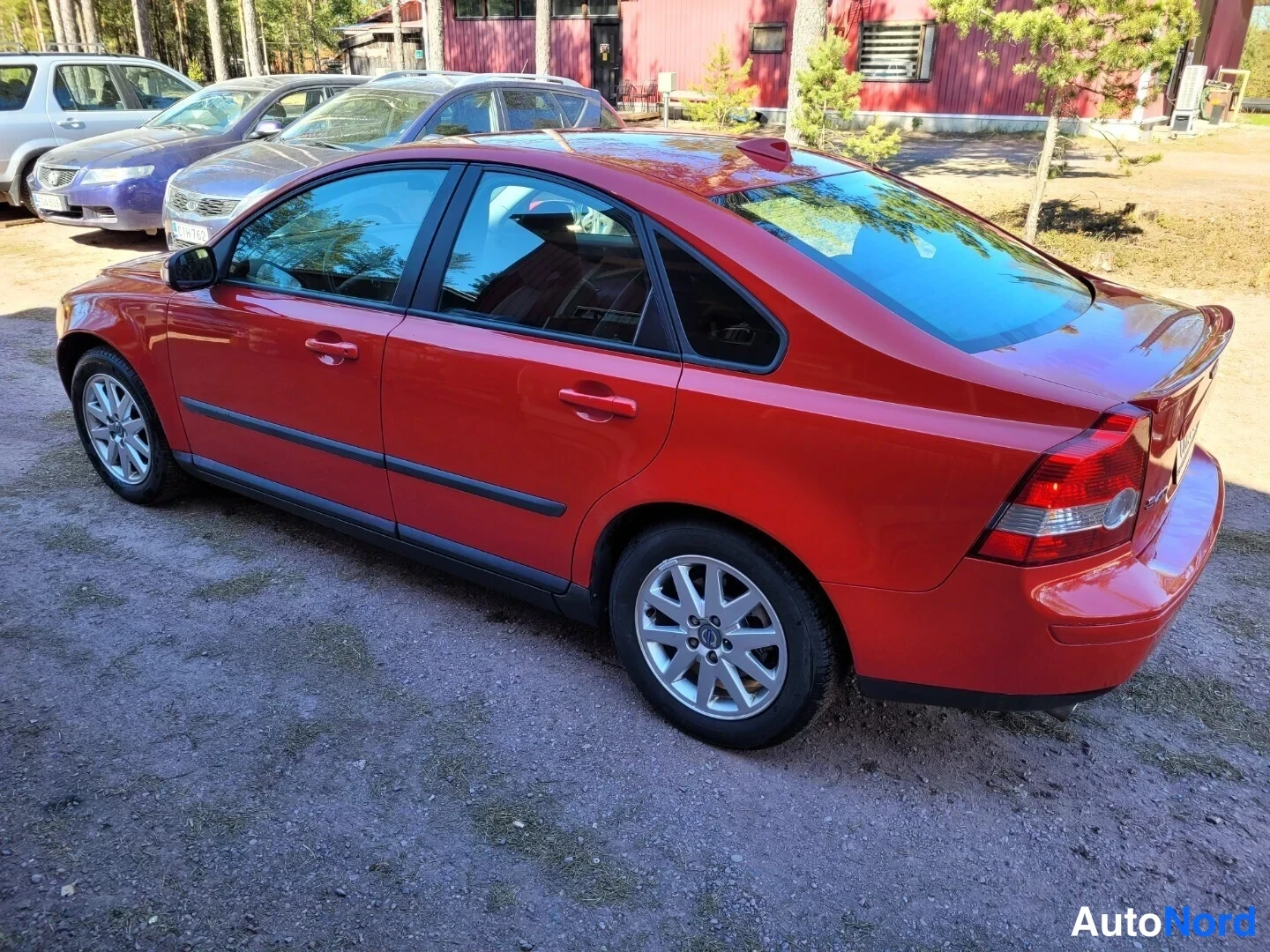 Punainen Volvo S40 2006, takaviisto, kuva 10