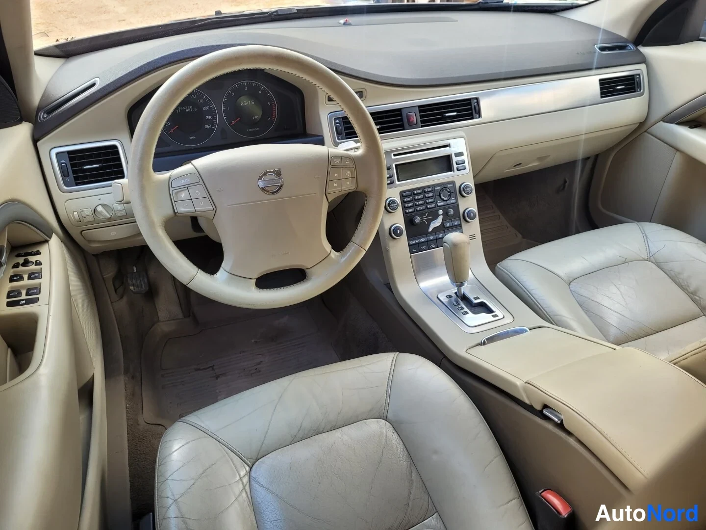 Beige Volvo S80 2006, ohjaamo, kuva 14