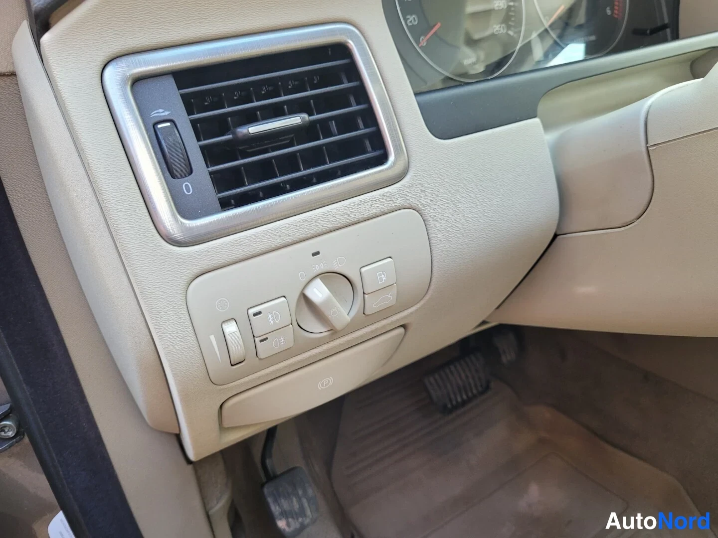 Beige Volvo S80 2006, yksityiskohta, kuva 27